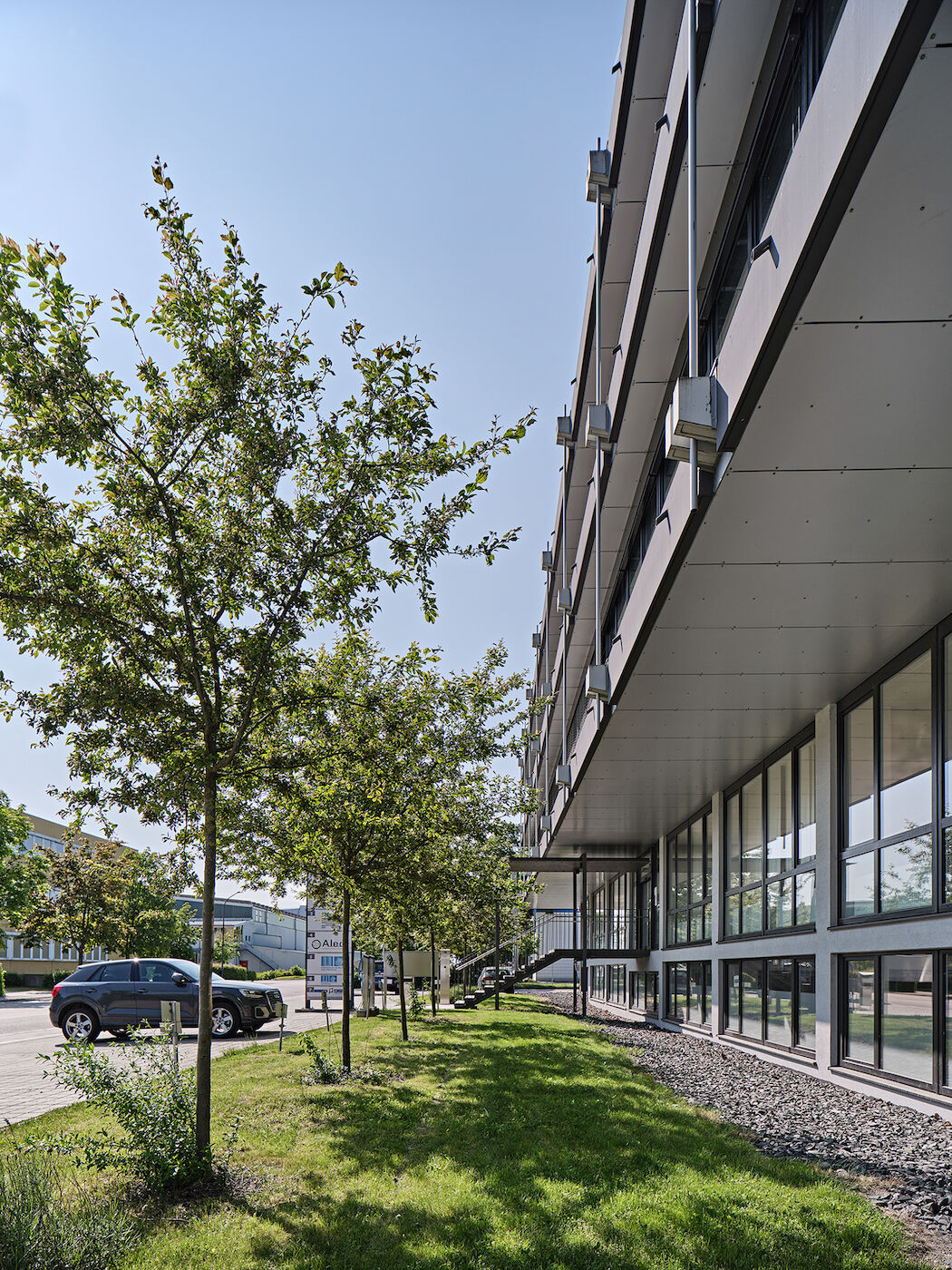 Oskar-von-Miller-Straße 1, Eching