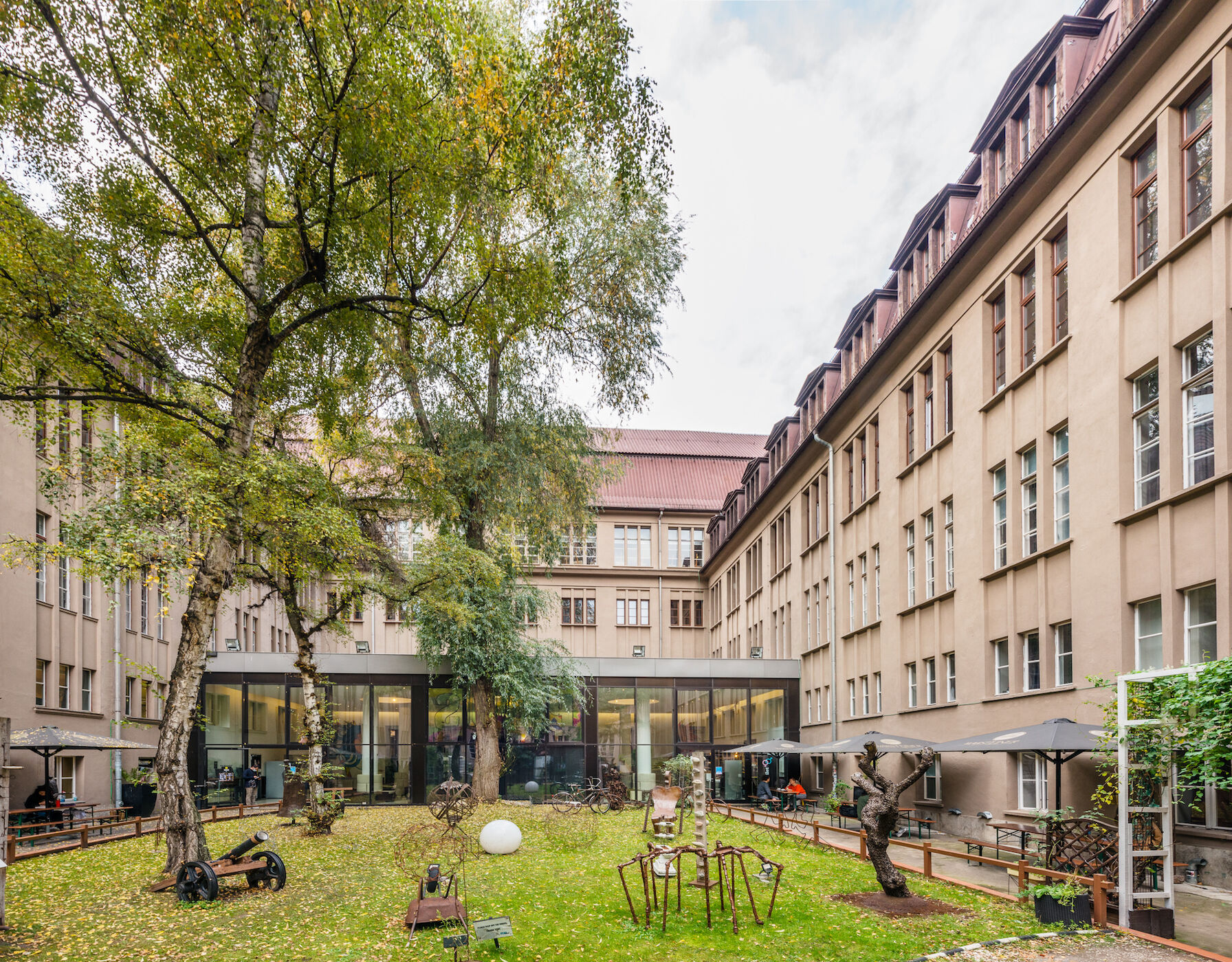 Warschauer Platz 6, Berlin
