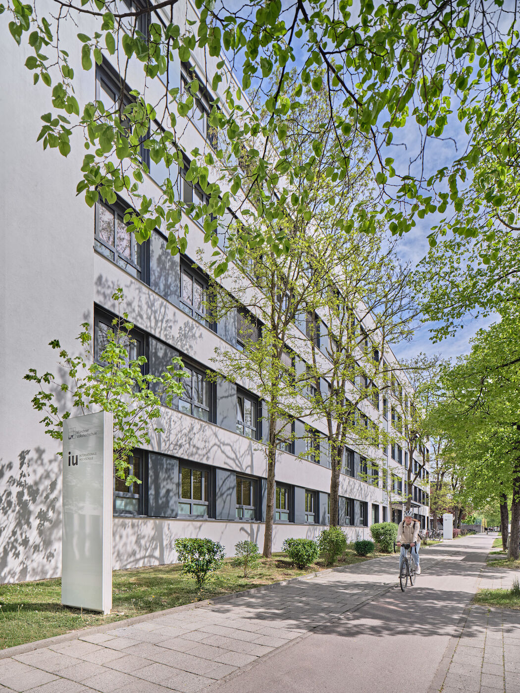 Claudius-Keller-Straße 7, München